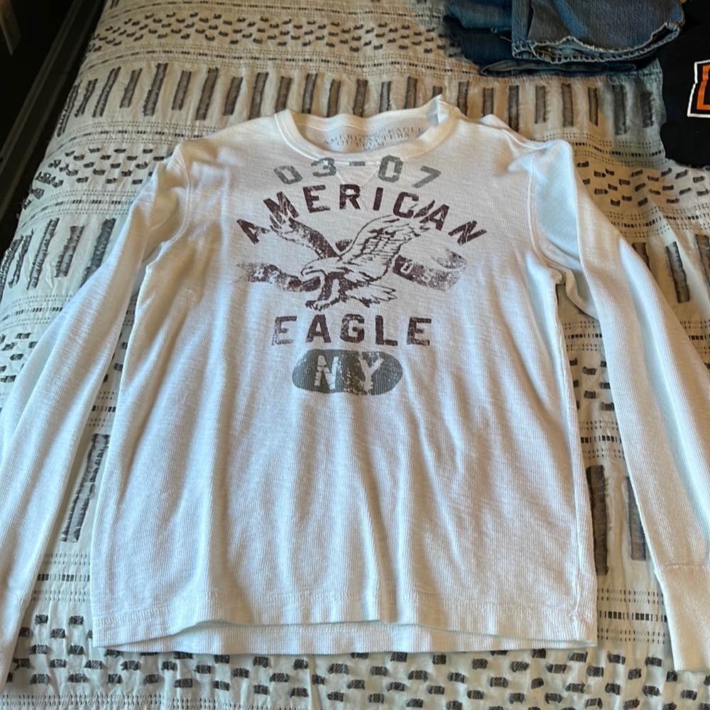 American eagle long sleeve shirt